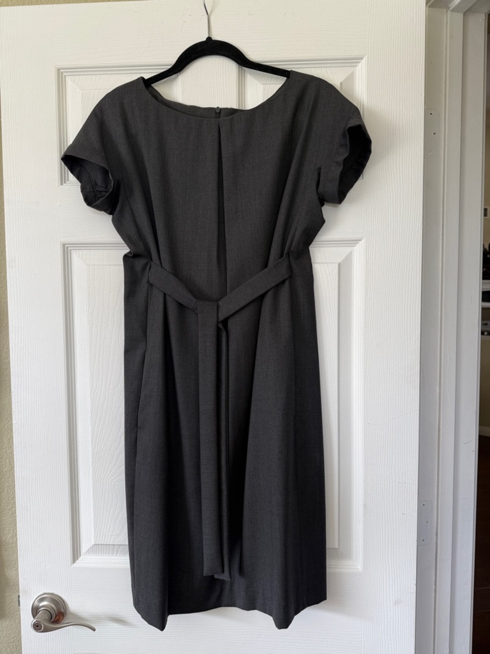 Tara Jarmon Charcoal Short-Sleeve Dress with High Waist Tie
